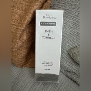SkinMedica Even & Correct Advanced Brightening Treatment - White and Silver